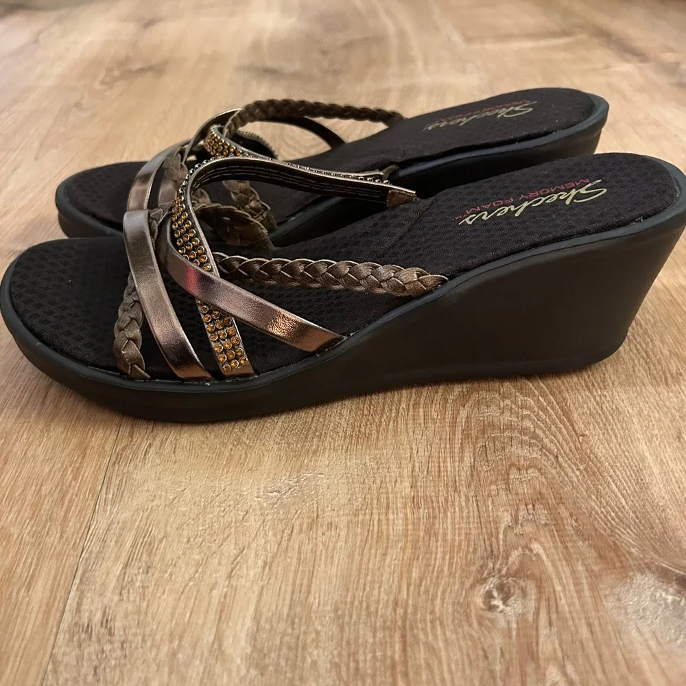 Skechers Womens Wedge Sandal Bronze Rhinestone Braided Strappy Sandals 10